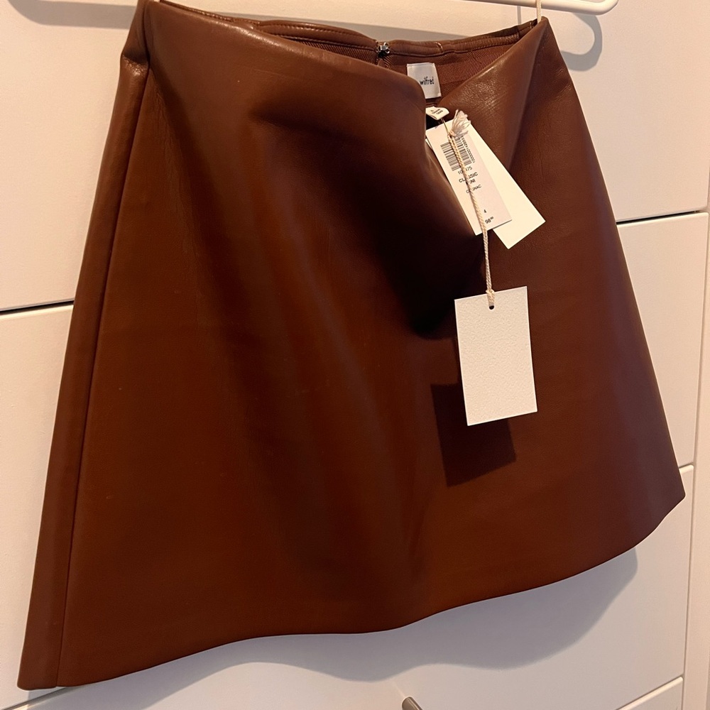 Wilfred’s classic mini in vegan leather